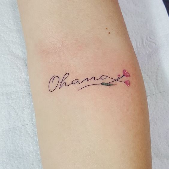 Minimal ohana and a flower tattoo