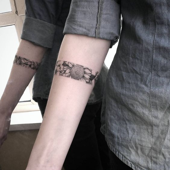 Armband with sunflower tattoo