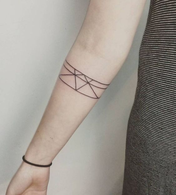 Simple thin geometric armband