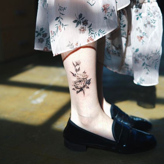Small peony on the right ankle
