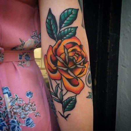 Traditional Rose Tattoo: 40 Ideas for Classic Tattoos and Flowers Lovers