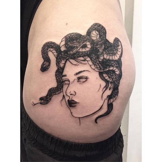 Medusa head tattoo on the left hip by katie so
