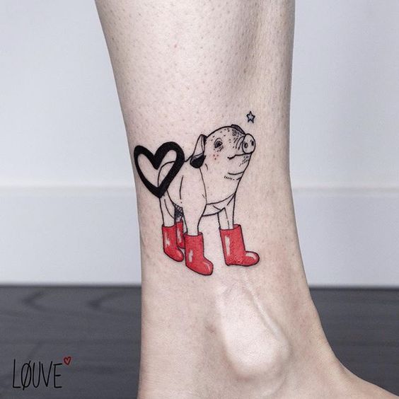 Little pig tattoo on the ankle