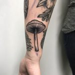 Mushroom Tattoo Ideas For People Who Love To Trip 🍄