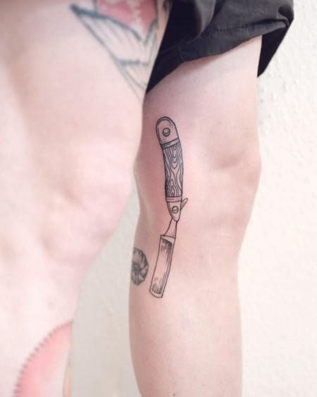 Hair Razor Tattoo 70 Sharp Straight Razor Tattoos Perfect For Barbers 🪒